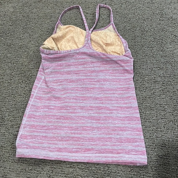 Lululemon workout top - Picture 2 of 3